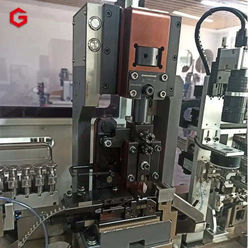 Automatic Terminal Crimping and Housing Insertion Machine GL-1802 - Image 3