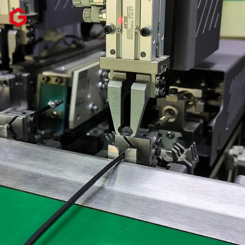 Fully automatic automotive wiring harness processing equipment GL-FK2101 - Image 4