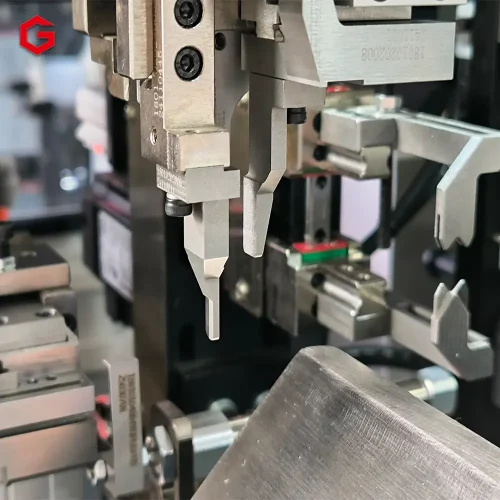 Fully Automatic Double-End Terminal Crimping and Single-End Plastic Housing Threading Machine GL-1801B - Image 3