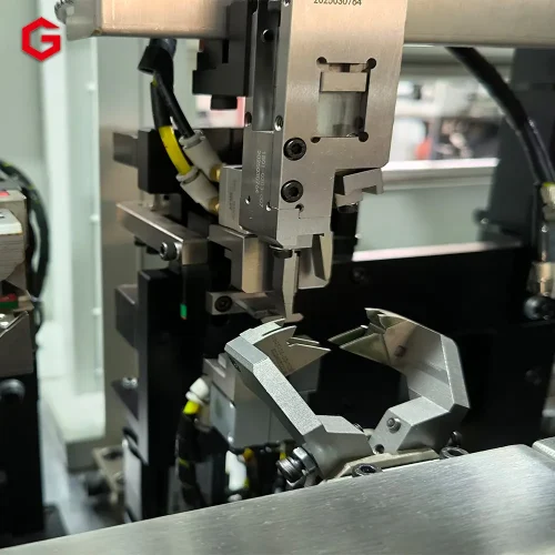 Fully Automatic Double-End Terminal Crimping and Single-End Plastic Housing Threading Machine GL-1801B - Image 4