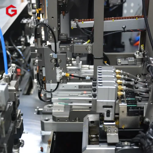 Single-End Waterproof Plug Threading and Single-End Plastic Housing Insertion Machine GL-1801F - Image 3
