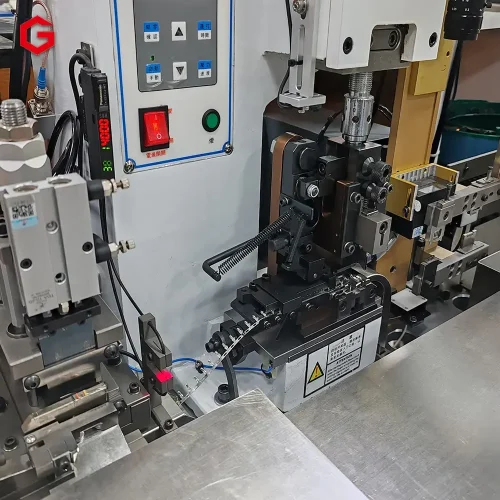 Semi-automatic Stripping, Crimping and Housing Insertion Machine for Multi-core Wires GL-1806 - Image 3