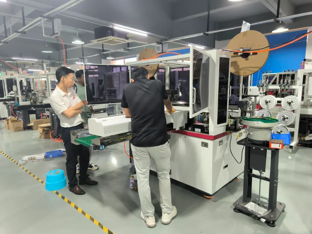 Indian_clients_visiting_the_factory