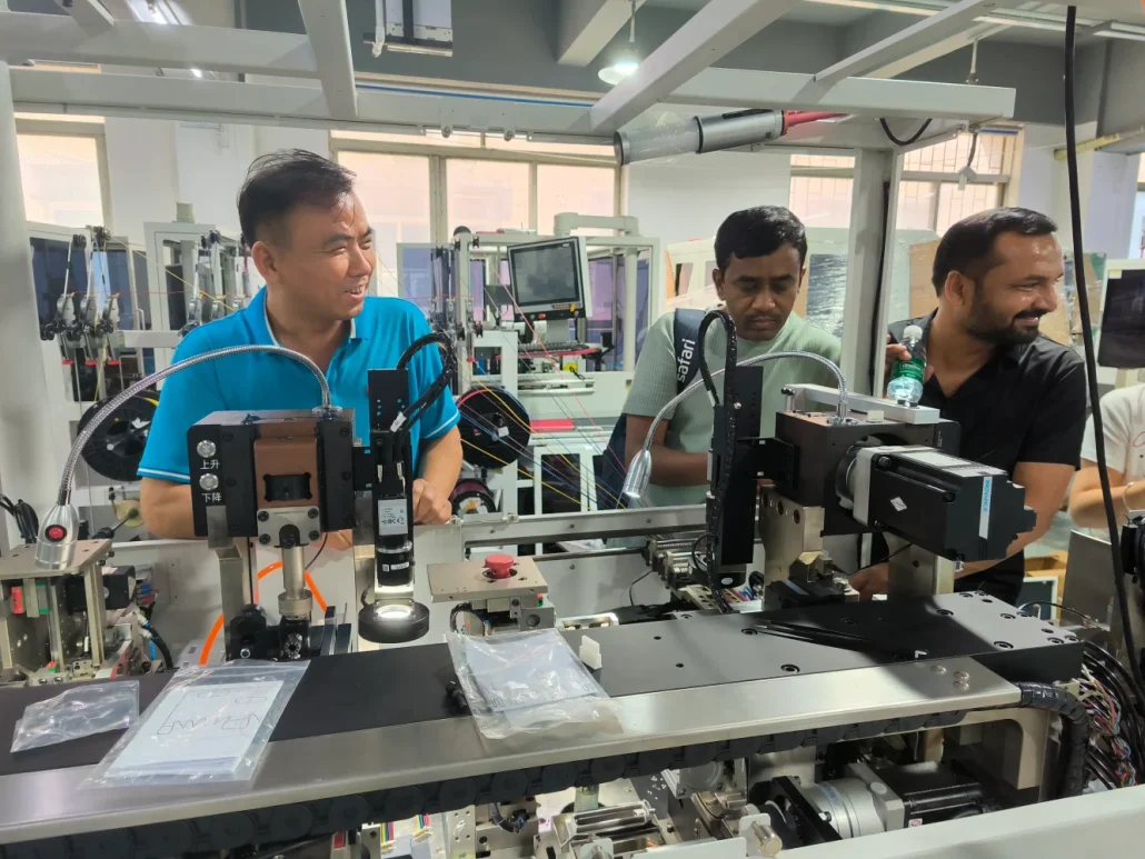 Indian_clients_visiting_the_factory